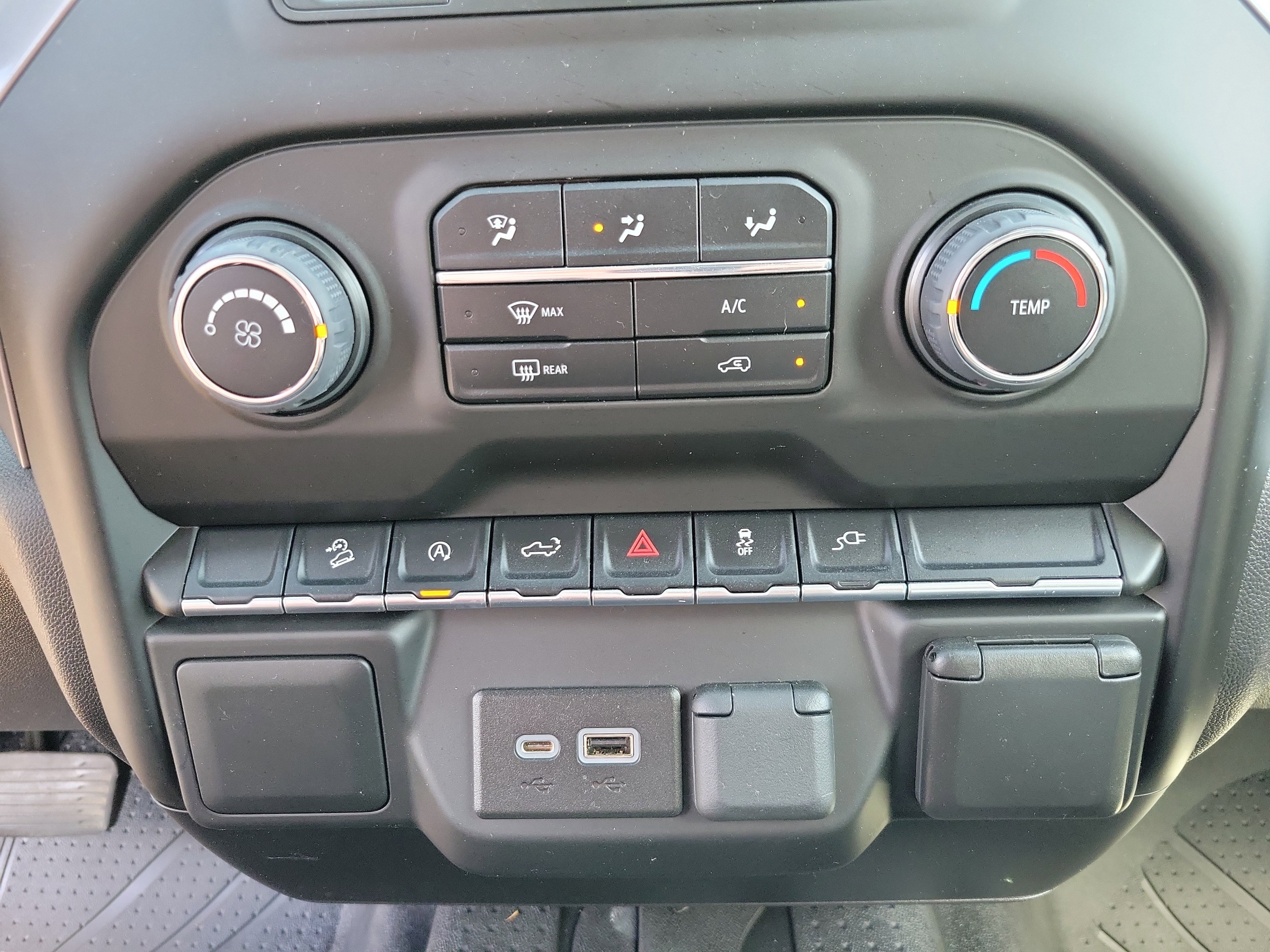 Used 2022 Chevrolet Silverado 1500 Custom Trail Boss w/ Safety Confidence Package AWD/4WD image 10