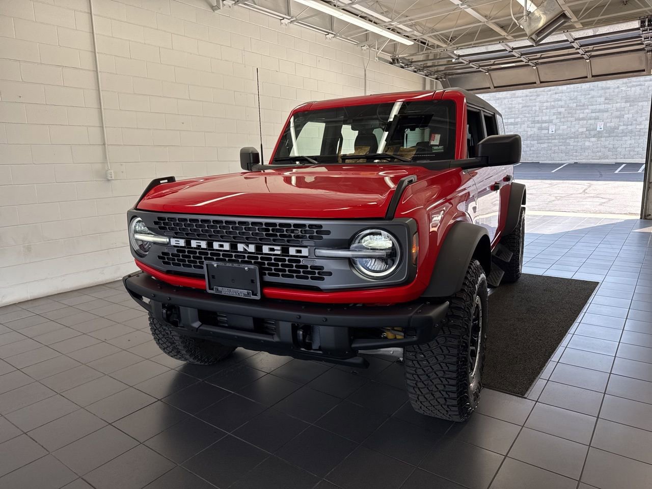 Used 2024 Ford Bronco Badlands w/ Sasquatch Package image 3