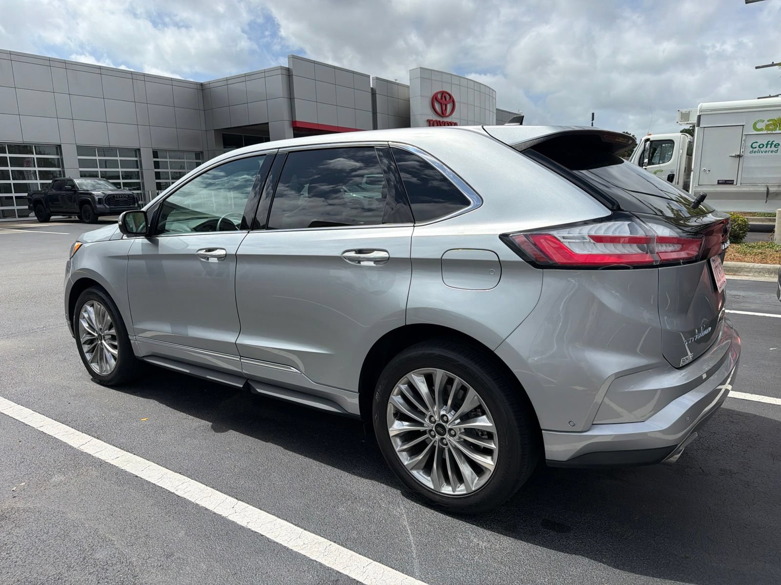 Used 2024 Ford Edge Titanium w/ Titanium Elite Package AWD/4WD image 11