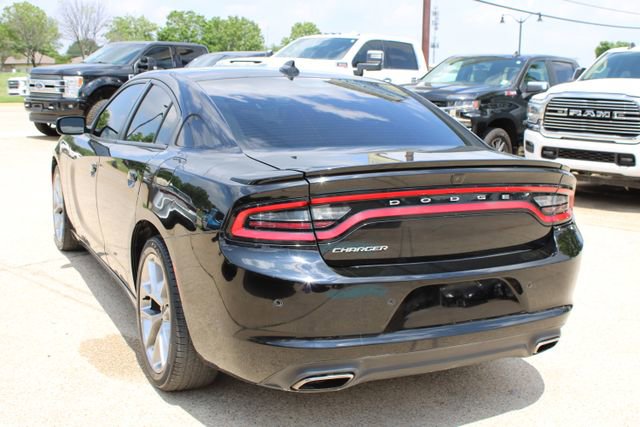 Used 2020 Dodge Charger SXT w/ Plus Group RWD image 5