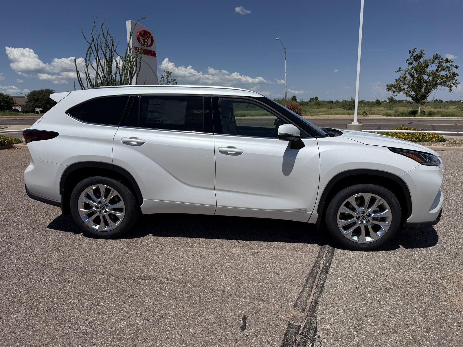 New 2026 Toyota Highlander Limited AWD/4WD image 6