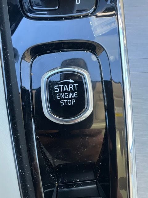 Certified 2023 Volvo XC90 B5 Core AWD/4WD image 17