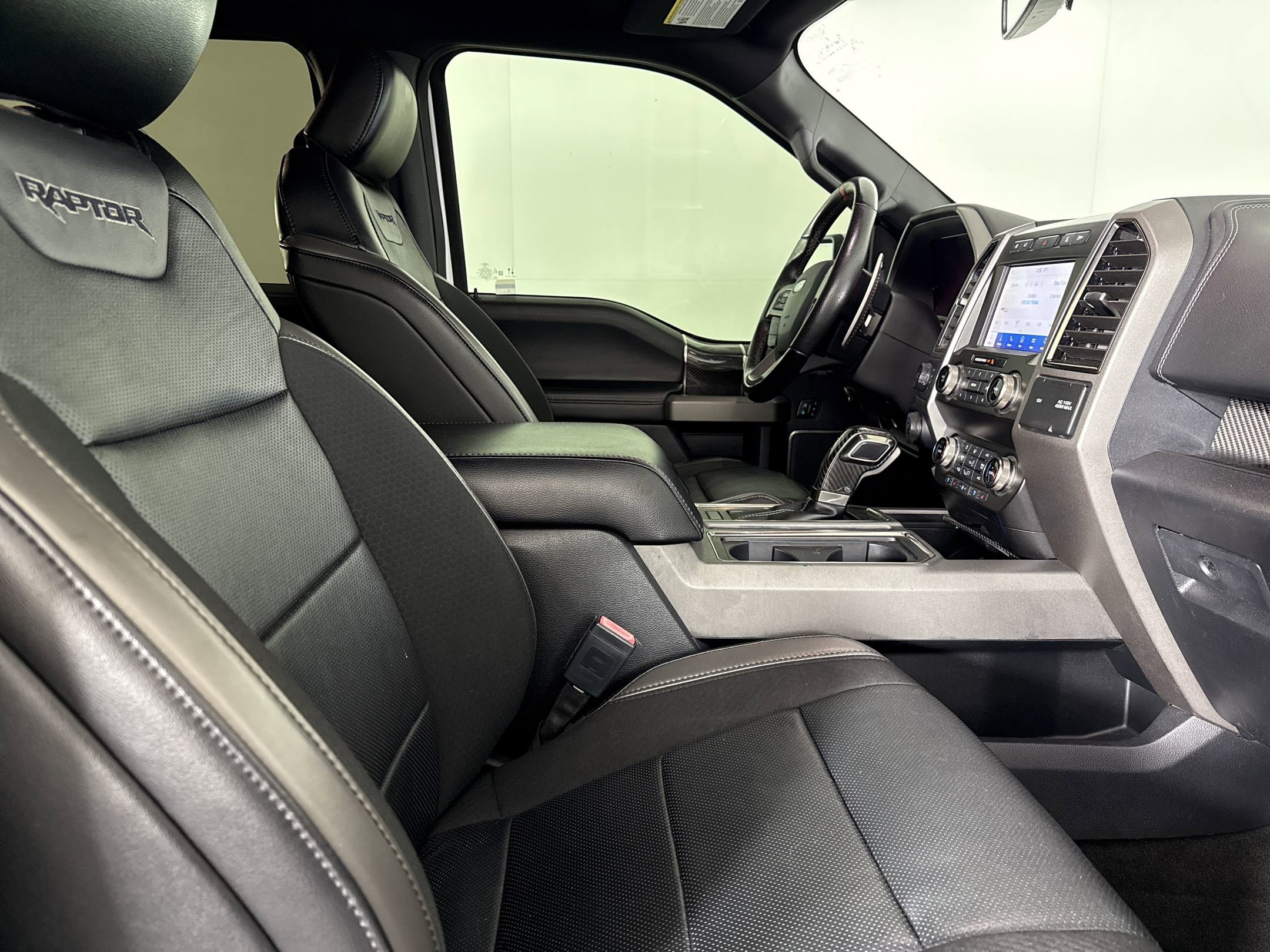 Used 2020 Ford F150 Raptor w/ Equipment Group 802A Luxury image 27