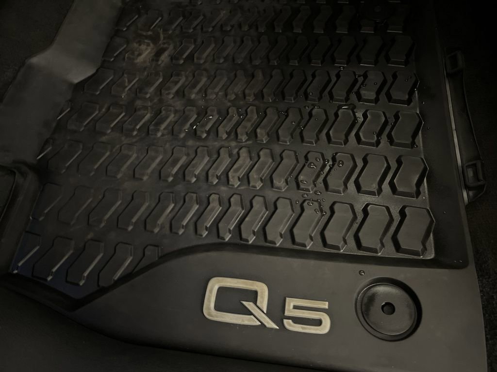 Used 2023 Audi Q5 2.0T Prestige w/ Prestige Package image 31