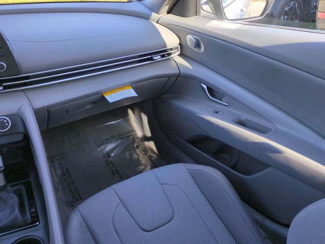 New 2026 Hyundai Elantra SE FWD image 16