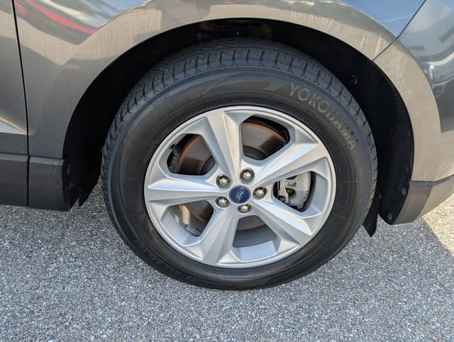 Certified 2019 Ford Edge SE image 16