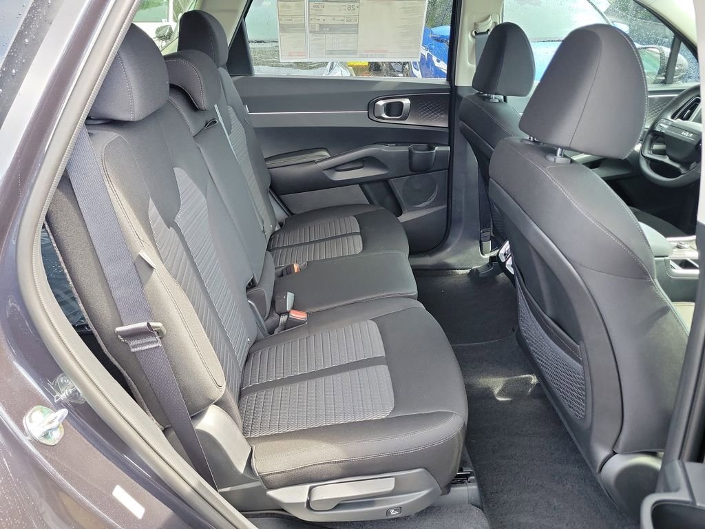 New 2026 Kia Sorento LX FWD image 12