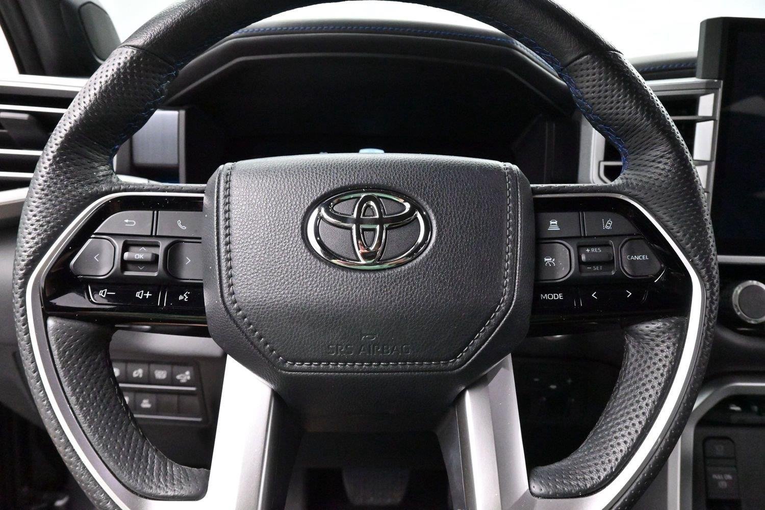 Used 2023 Toyota Sequoia Platinum AWD/4WD image 21