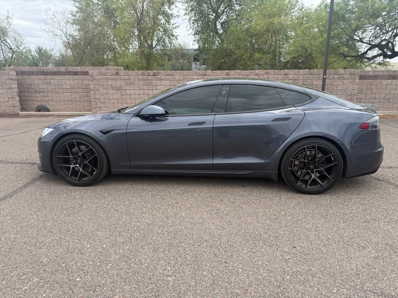 Used 2022 Tesla Model S Plaid AWD/4WD image 7