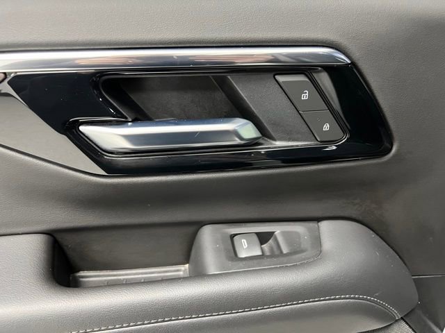 Used 2025 Chevrolet Tahoe Z71 image 43