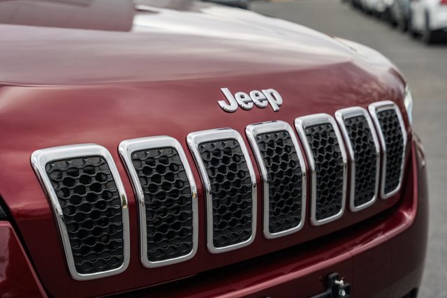 Used 2019 Jeep Cherokee Limited image 13