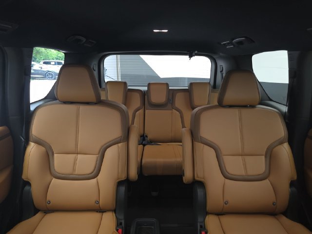 New 2026 Nissan Armada SL w/ Captain's Chari Seat Package AWD/4WD image 38