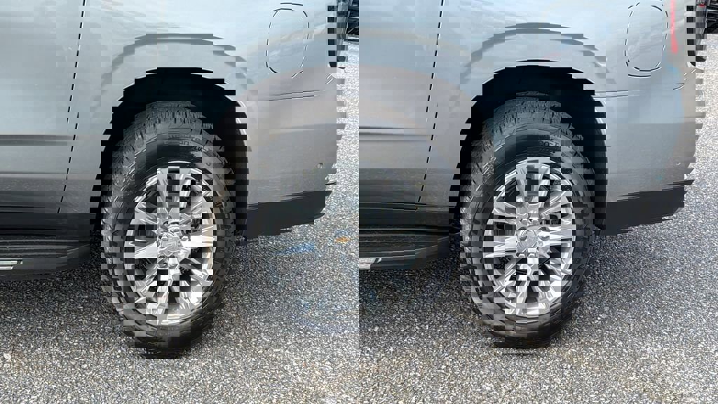 New 2026 Chevrolet Suburban Premier w/ Sun And Tow Package image 9