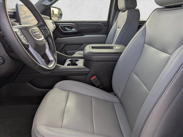 Used 2023 GMC Yukon SLT w/ SLT Premium Package AWD/4WD image 24