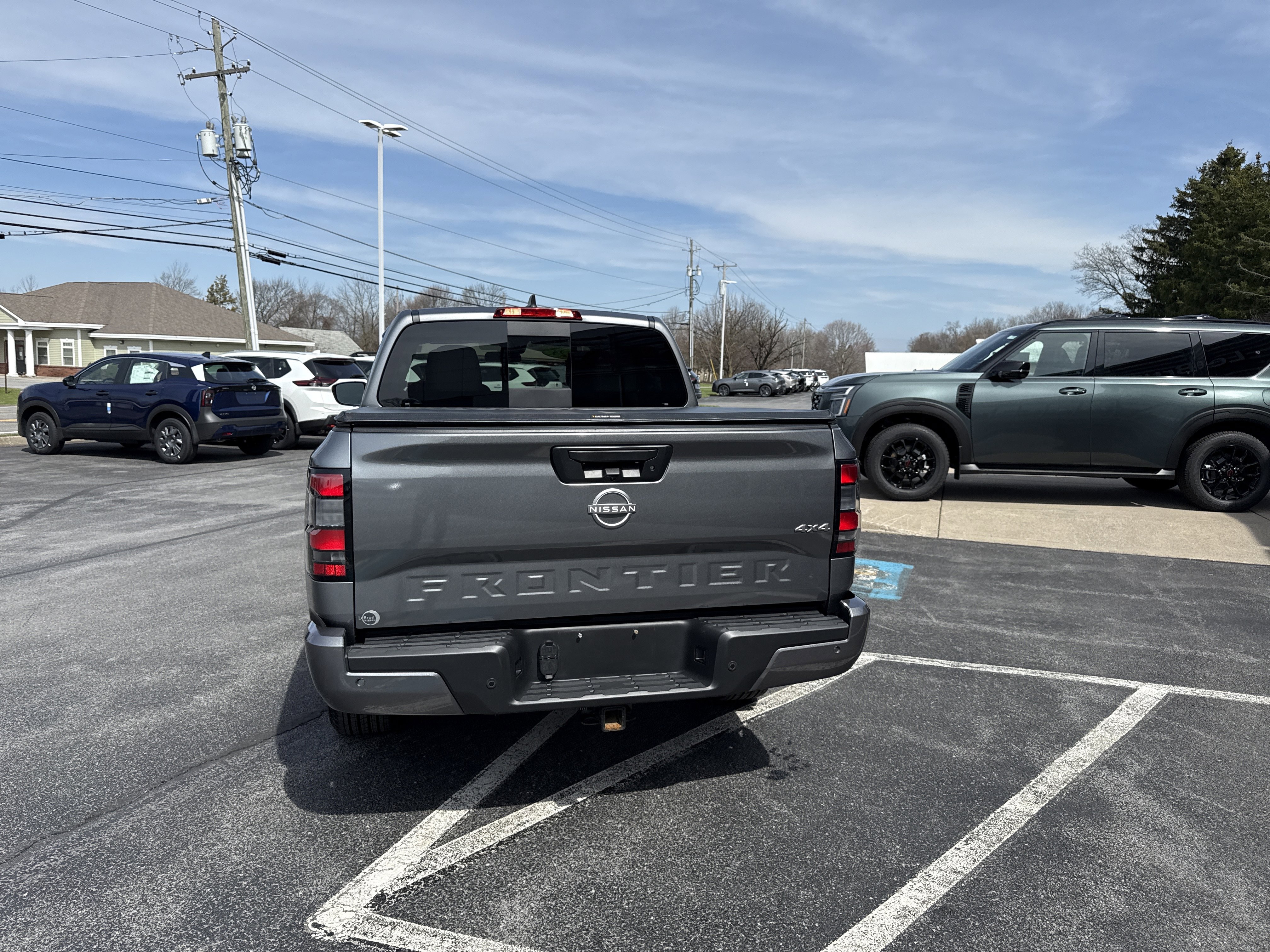 Used 2025 Nissan Frontier SV w/ SV Convenience Package image 9