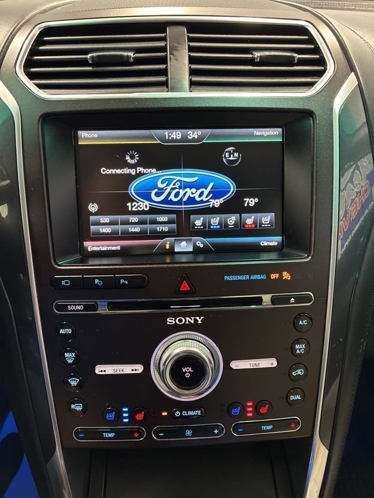 Used 2016 Ford Explorer Platinum image 30