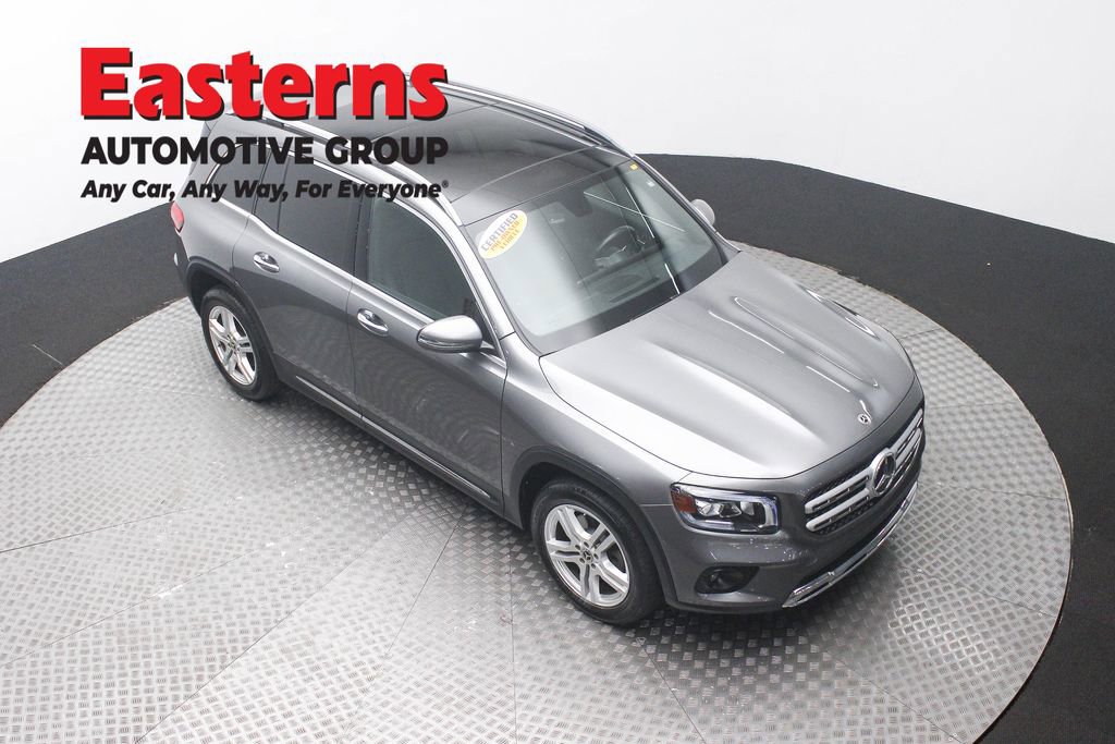 Used 2021 Mercedes-Benz GLB 250 4MATIC w/ Premium Package image 3