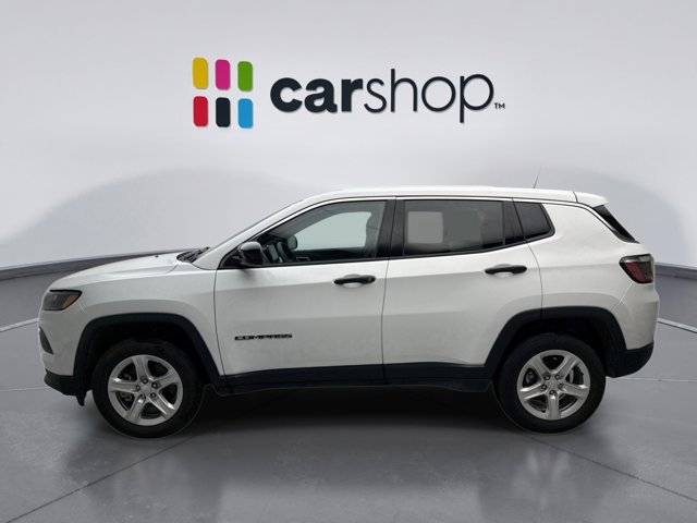 Used 2023 Jeep Compass Sport image 2