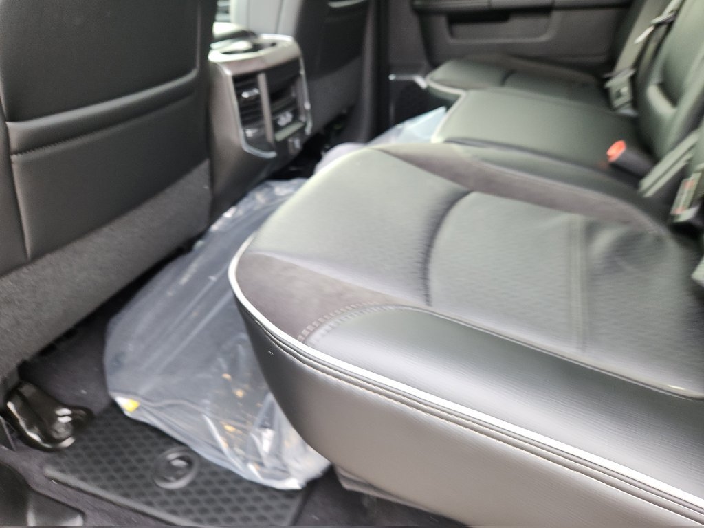 New 2026 RAM 2500 Laramie w/ Sport Appearance Package AWD/4WD image 8