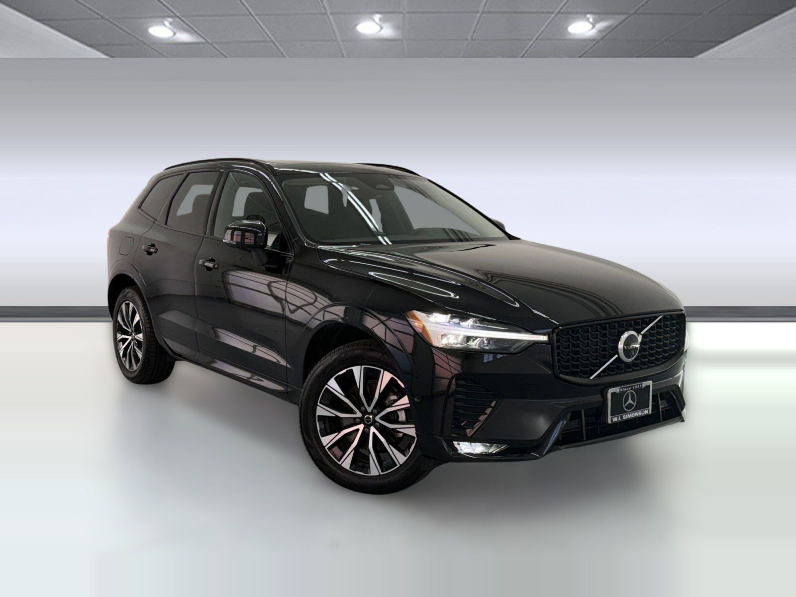 Used 2025 Volvo XC60 B5 Plus image 6