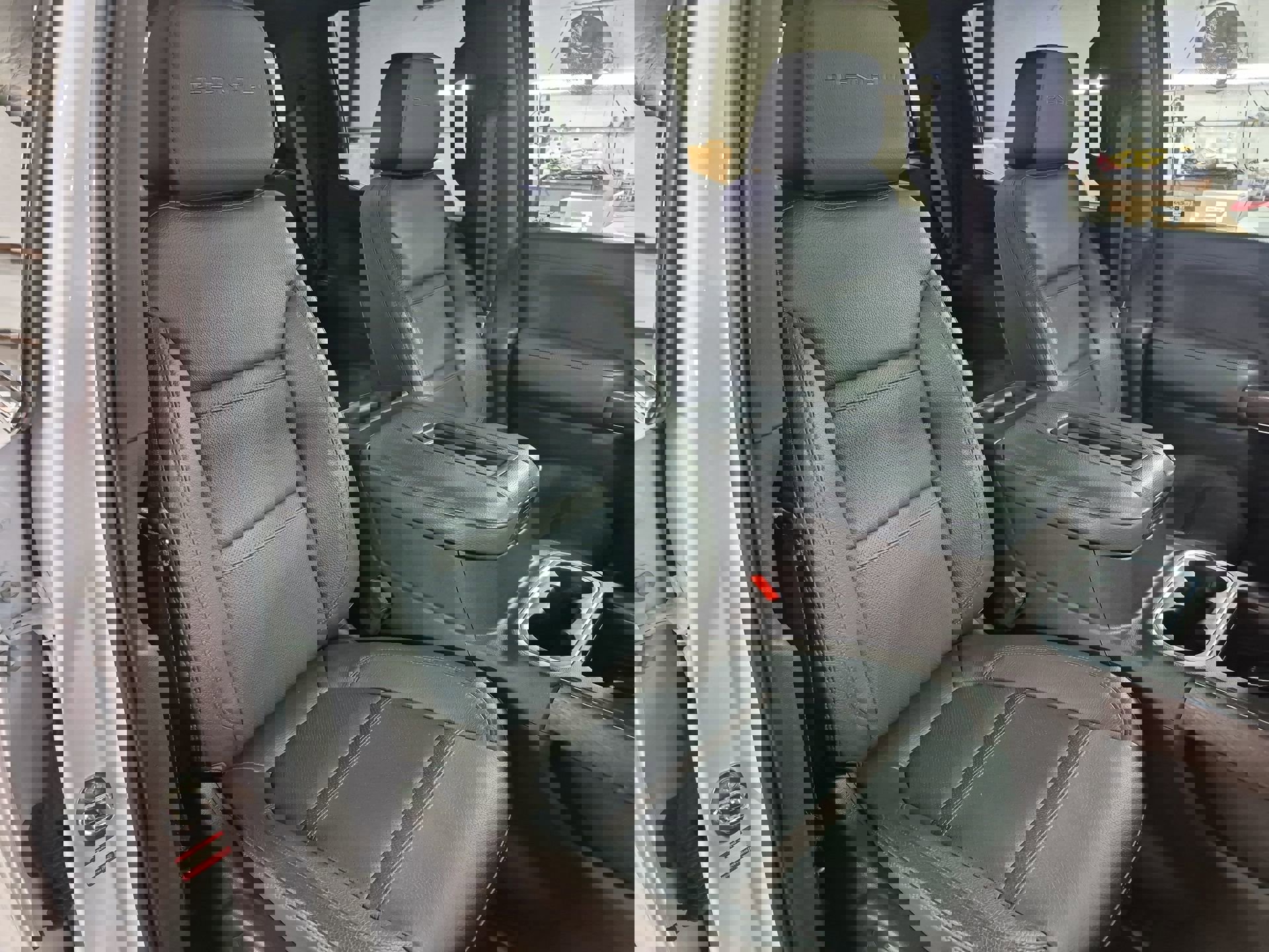 Certified 2022 GMC Sierra 1500 Denali w/ Denali Premium Package image 29