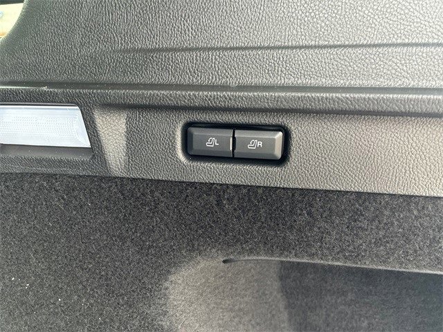 New 2025 Lincoln Corsair Reserve w/ Equipment Group 202A image 20