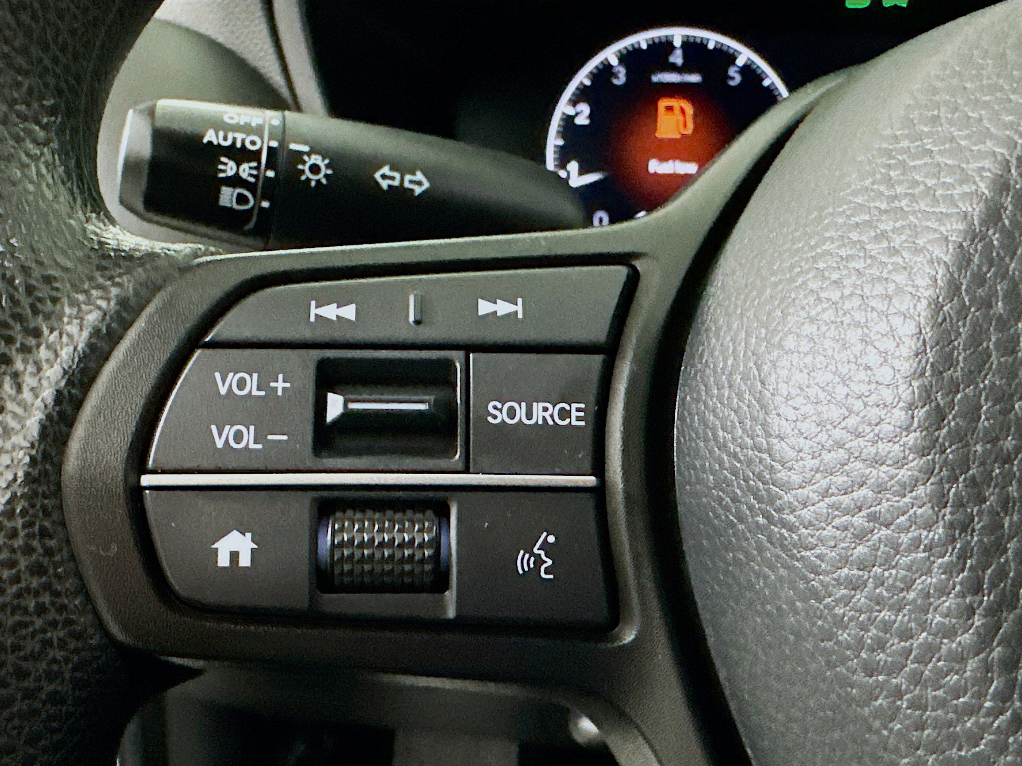 Used 2023 Honda HR-V LX image 16