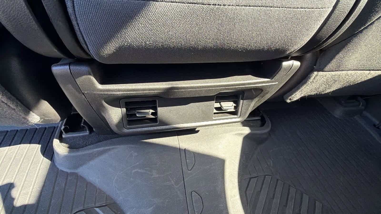 Used 2022 Chevrolet Silverado 1500 Custom AWD/4WD image 25