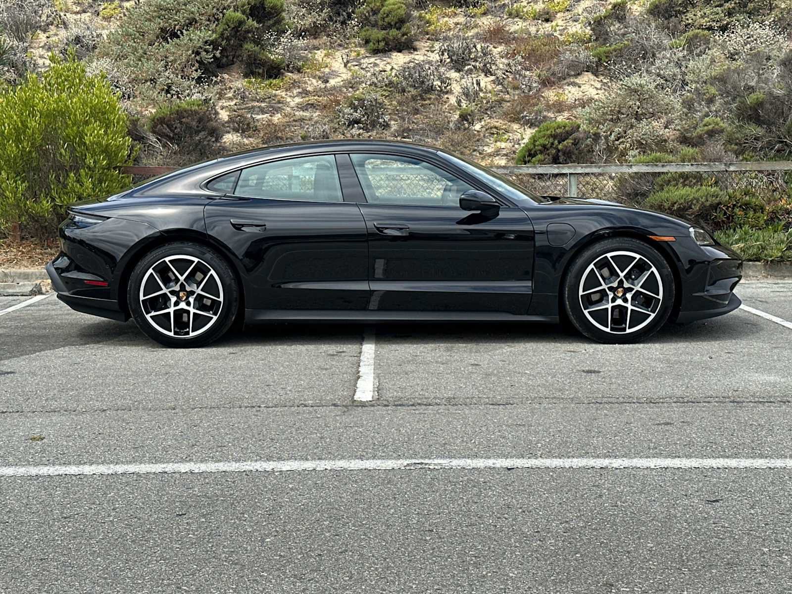 New 2025 Porsche Taycan image 9