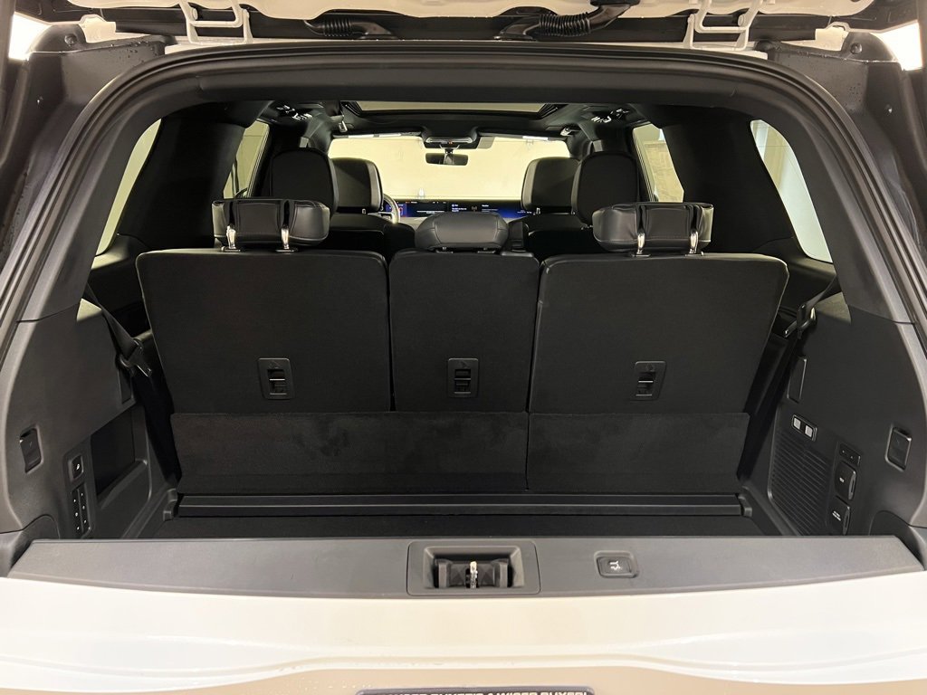 Used 2025 Lincoln Navigator Reserve w/ Jet Appearance Package image 42