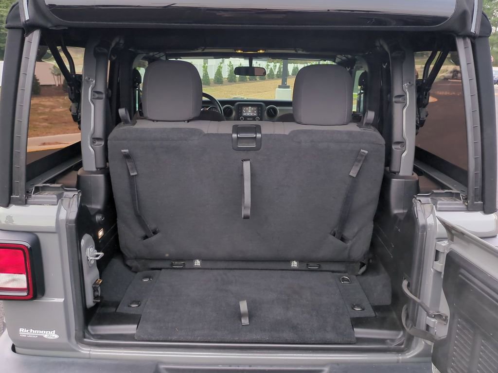 Used 2019 Jeep Wrangler Sport S image 13