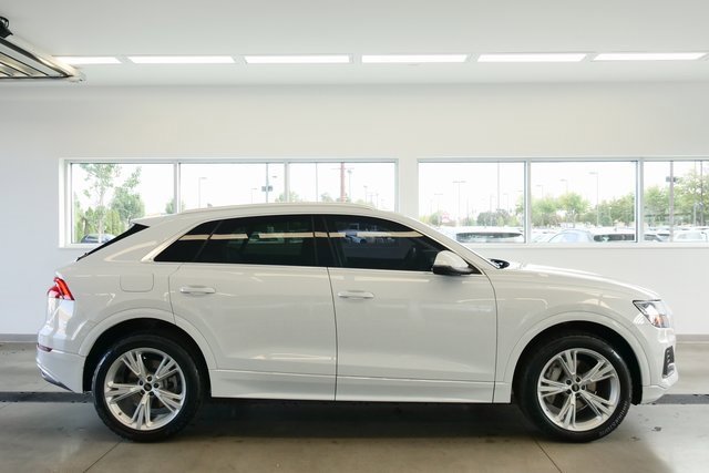 Used 2023 Audi Q8 Premium image 7