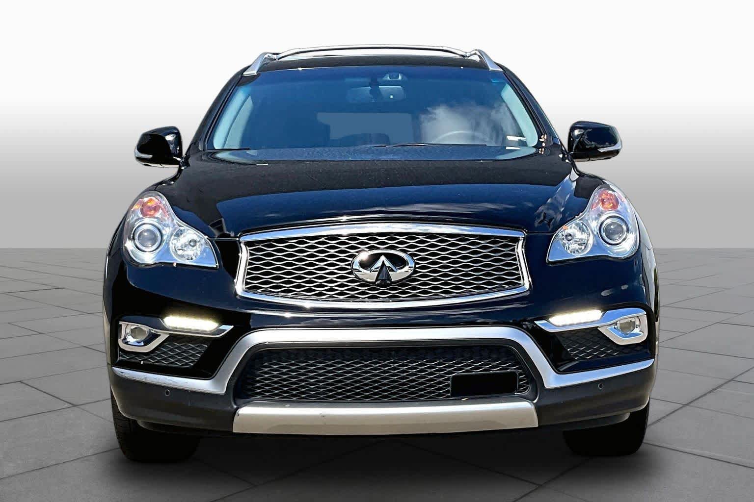 Used 2017 INFINITI QX50 2WD w/ Technology Package image 4
