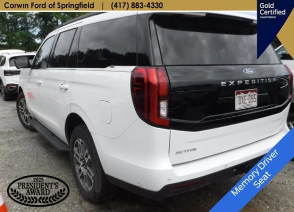 Used 2025 Ford Expedition Active AWD/4WD image 4