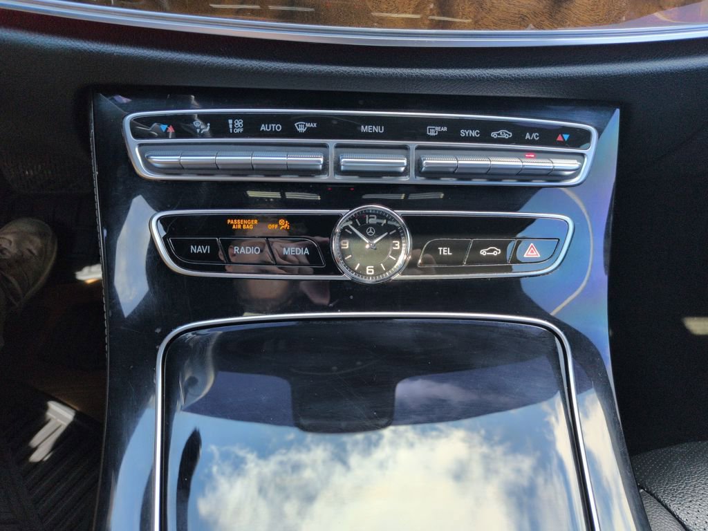 Used 2018 Mercedes-Benz E 300 4MATIC image 19