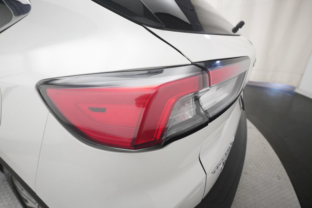 Used 2021 Ford Escape Titanium AWD/4WD image 32