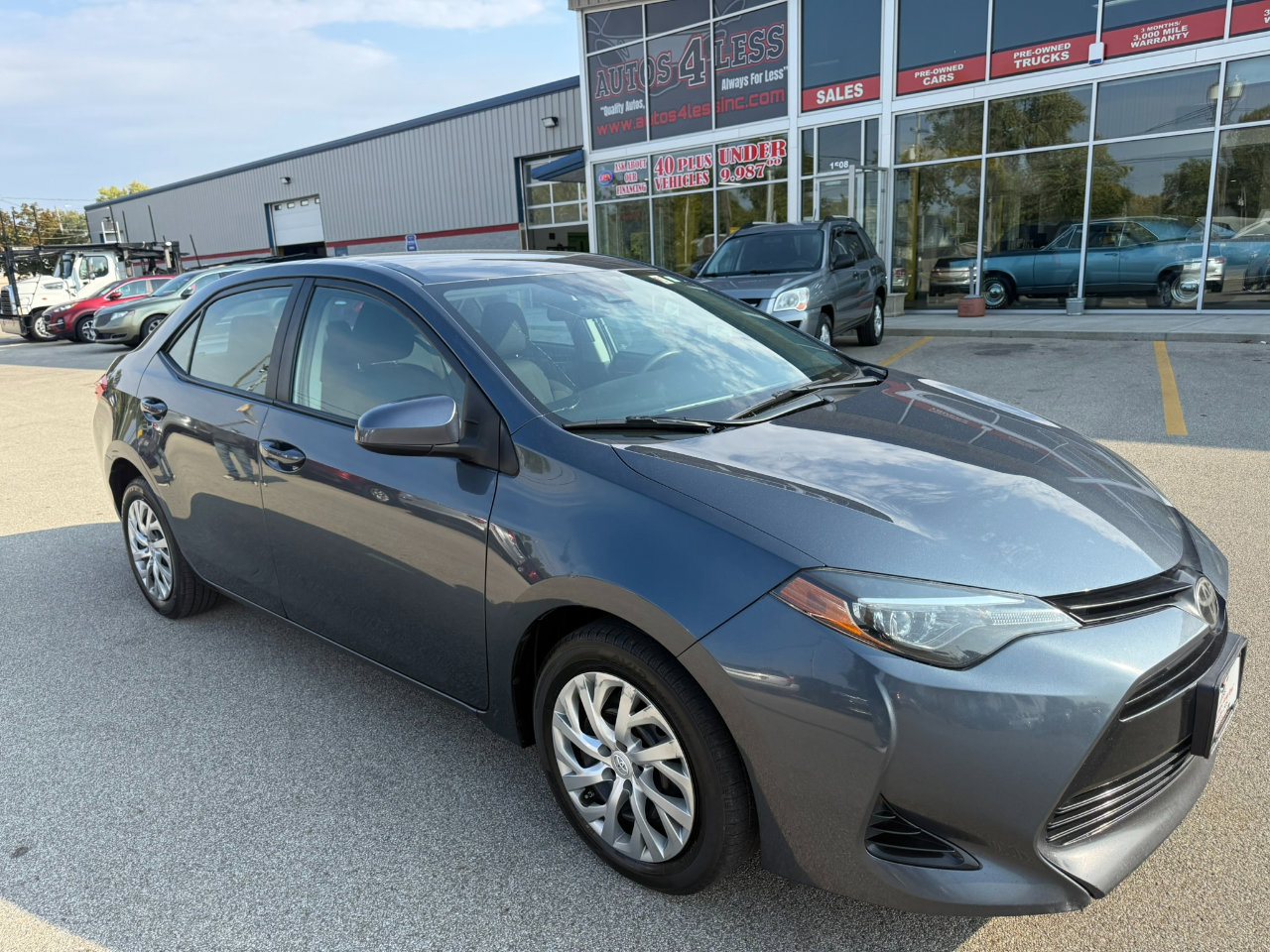 Used 2019 Toyota Corolla LE image 2