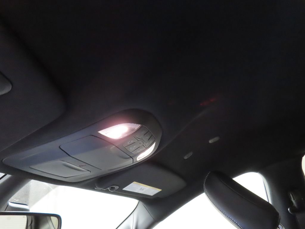 Used 2025 Chrysler Pacifica Select FWD image 24