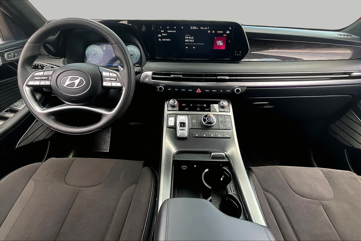 Used 2025 Hyundai Palisade Calligraphy AWD/4WD image 15