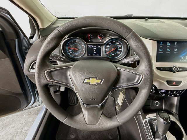 Used 2017 Chevrolet Cruze LS FWD image 4