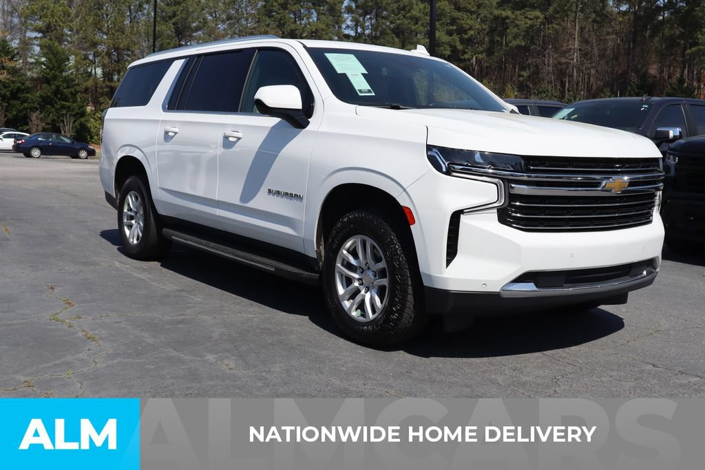 Used 2024 Chevrolet Suburban LT RWD image 5