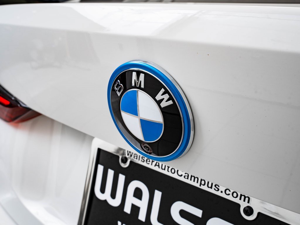 Used 2023 BMW i4 eDrive40 w/ Premium Package image 18