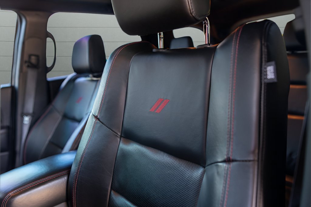 Used 2022 Dodge Durango R/T w/ Blacktop Package AWD/4WD image 39