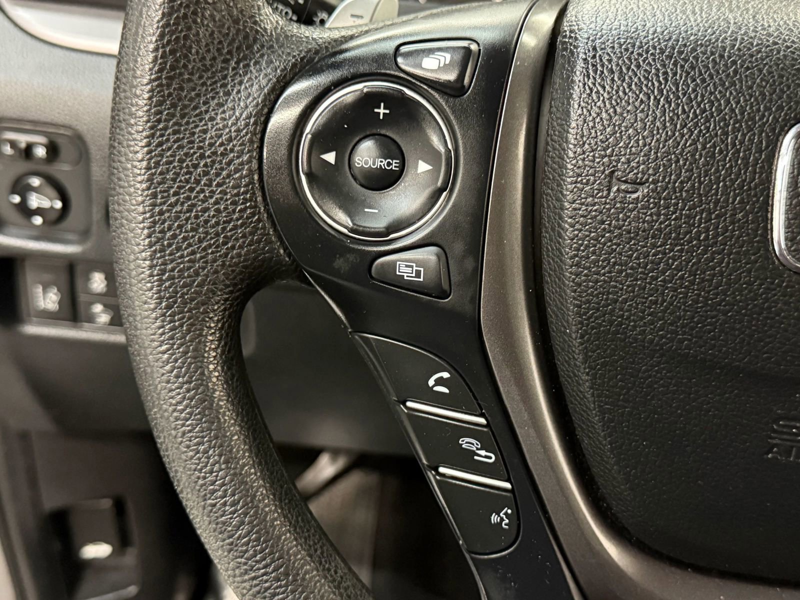 Used 2020 Honda Ridgeline Sport image 25