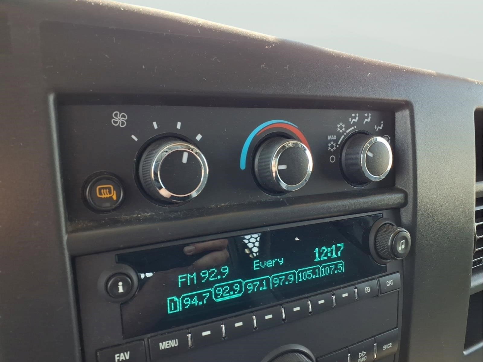 Used 2024 GMC Savana 2500 w/ Driver Convenience Package RWD image 15