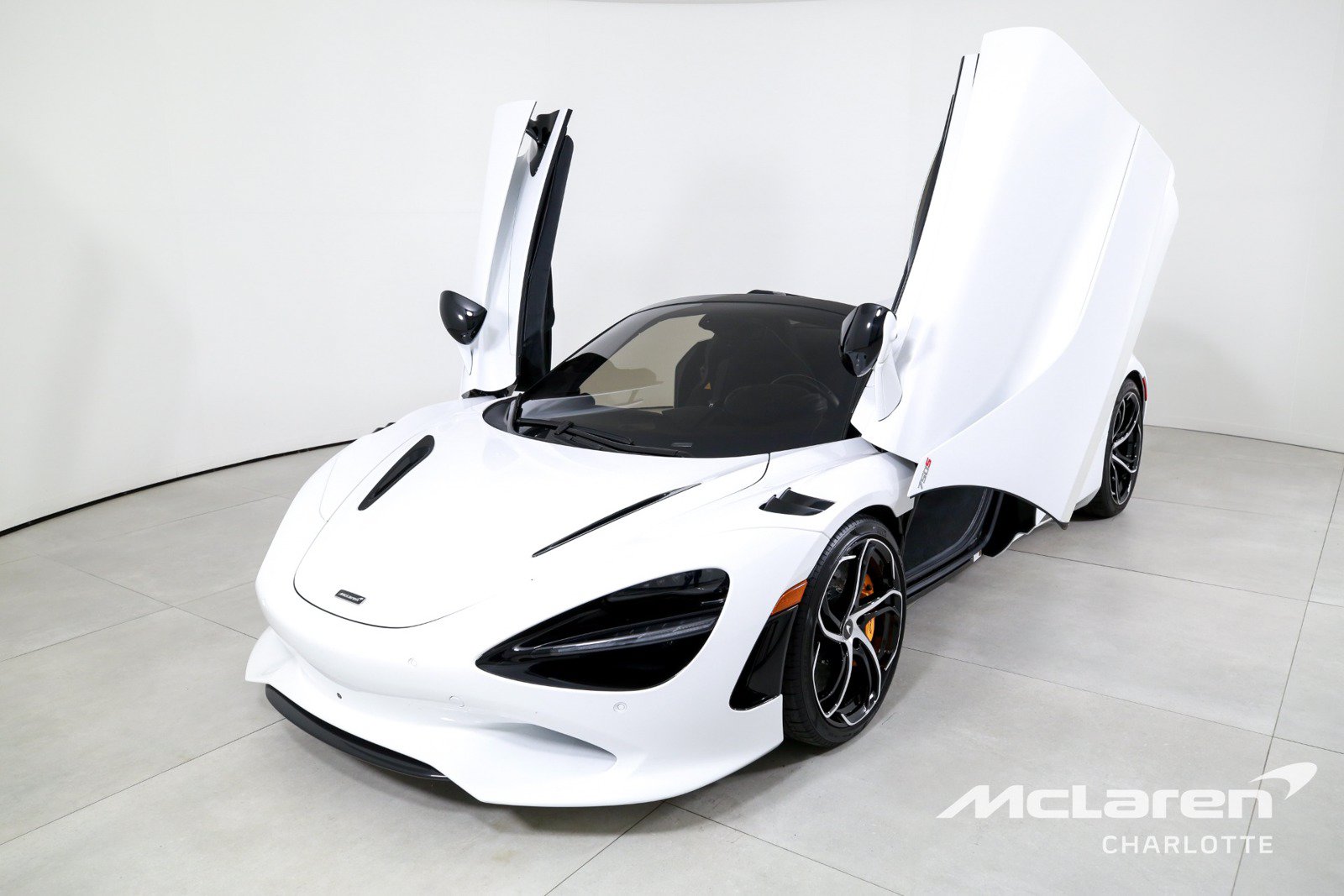Used 2024 McLaren 750S Spider RWD image 6
