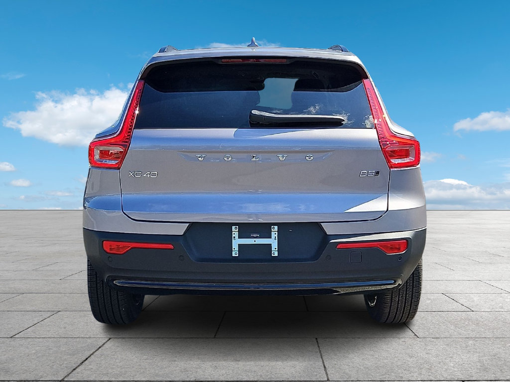 New 2026 Volvo XC40 B5 Plus w/ Climate Package AWD/4WD image 5
