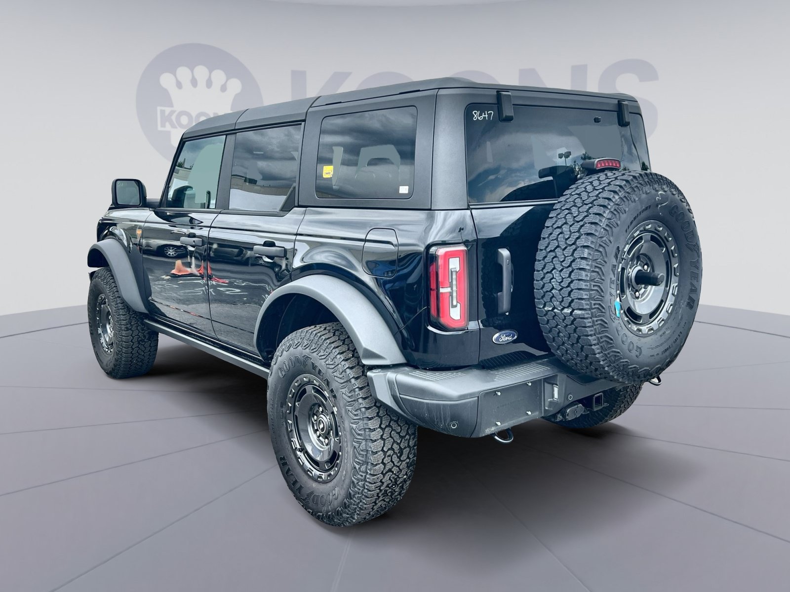 New 2025 Ford Bronco Badlands w/ Sasquatch Package AWD/4WD image 8