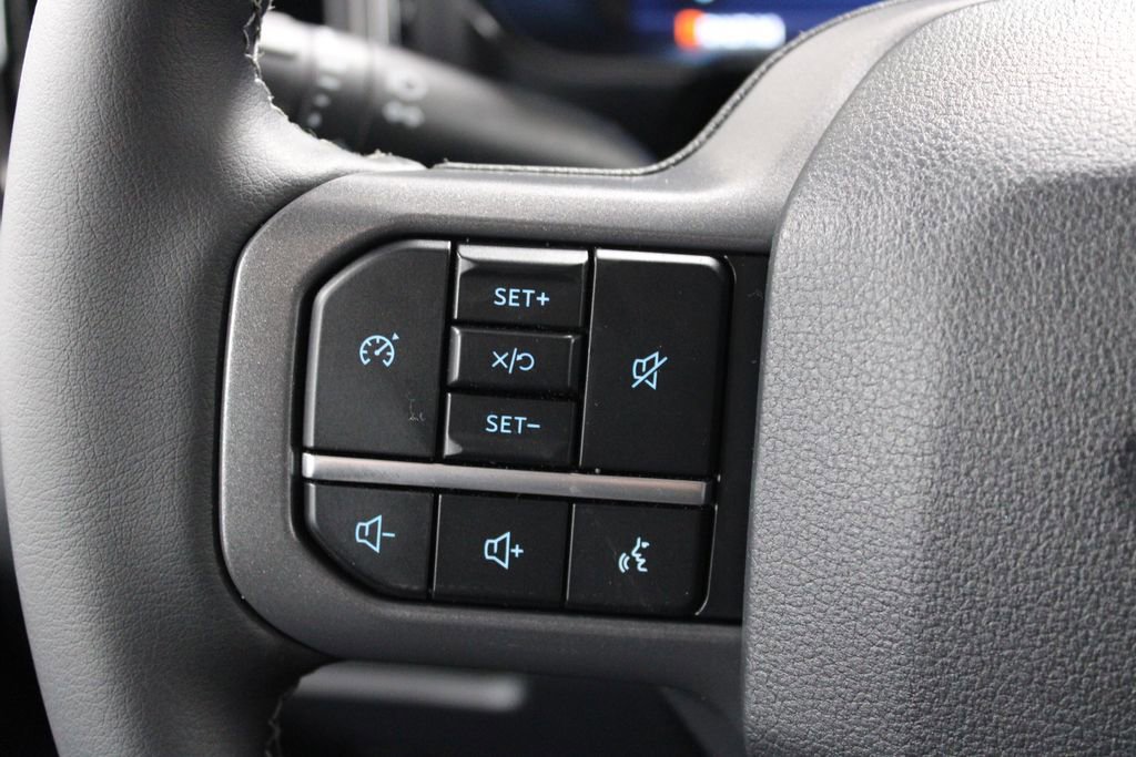 New 2026 Ford F250 Lariat w/ Black Appearance Package image 37