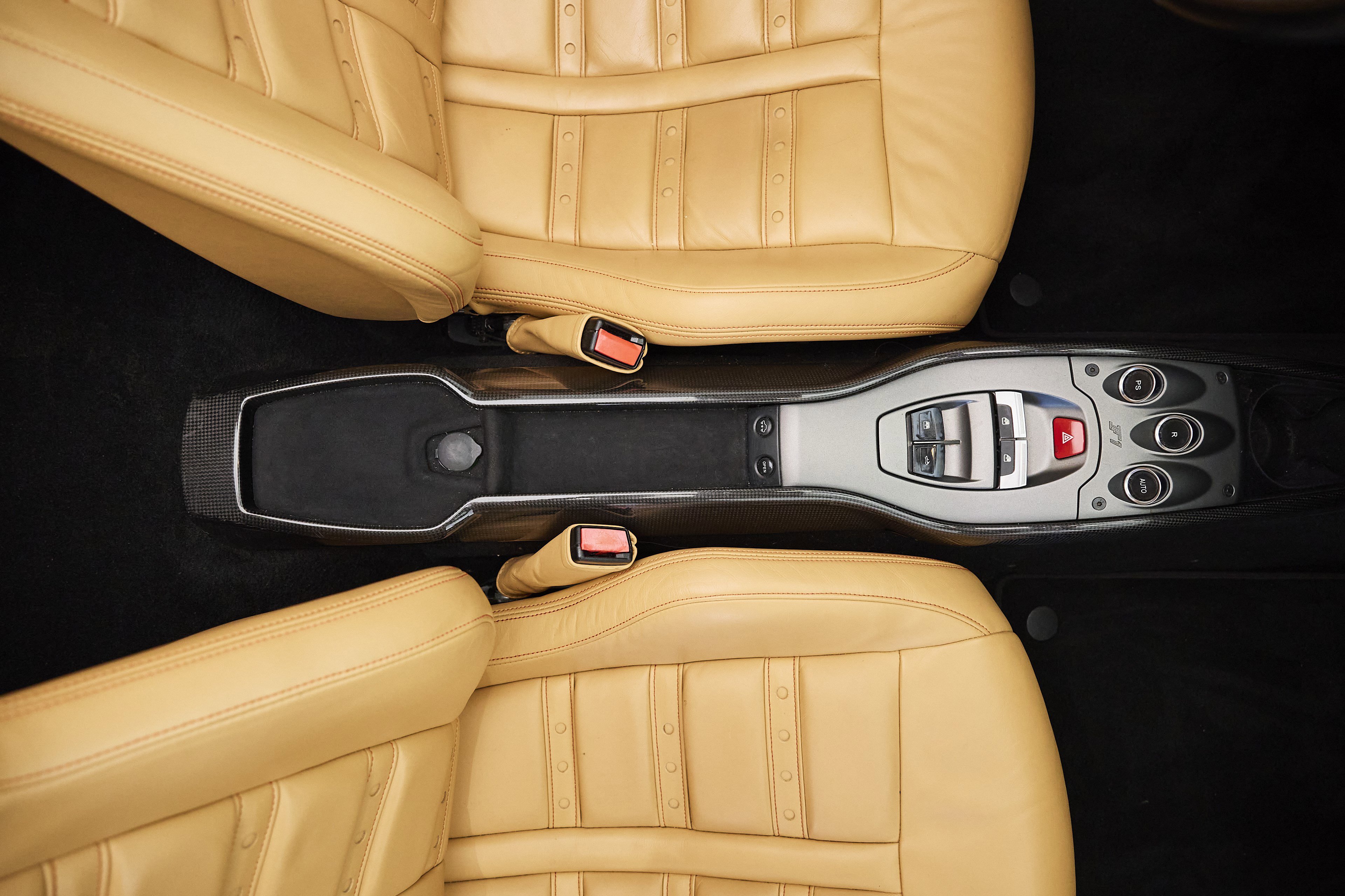 Used 2014 Ferrari 458 Spider image 25